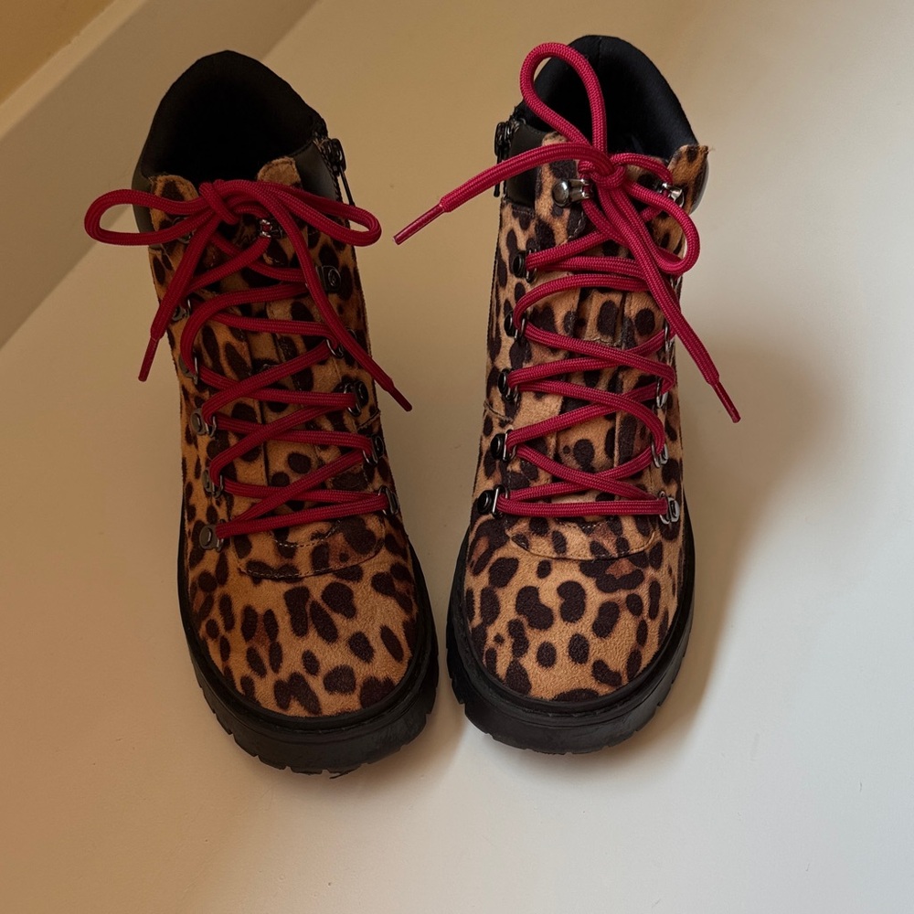 Skechers Leopard Print Boots with Pink Laces